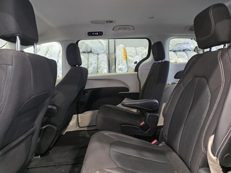 chrysler Grand Caravan 2022 - 23