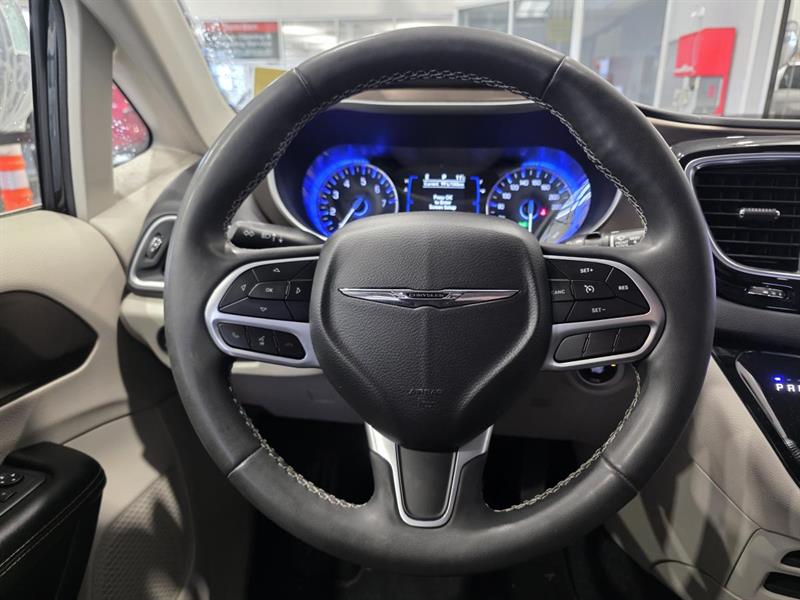 chrysler Grand Caravan 2022 - 25