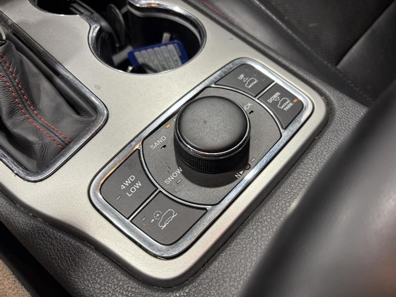 jeep Grand Cherokee 2017 - 24