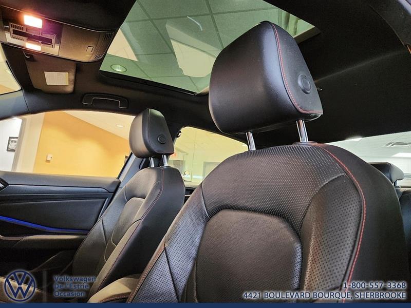 volkswagen Jetta 2021 - 13