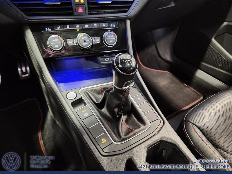 volkswagen Jetta 2021 - 19