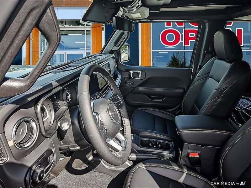 jeep Wrangler 2025 - 13