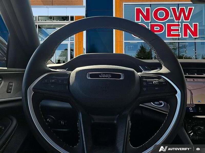 jeep Grand Cherokee 2025 - 14