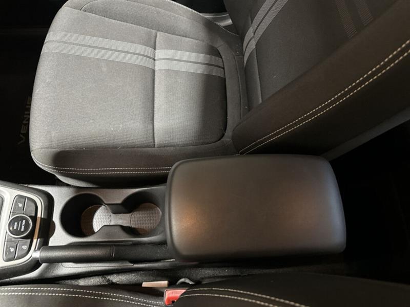 hyundai Venue 2022 - 21