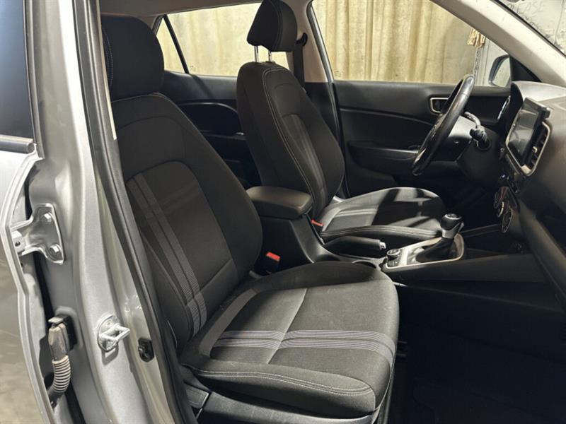 hyundai Venue 2022 - 24