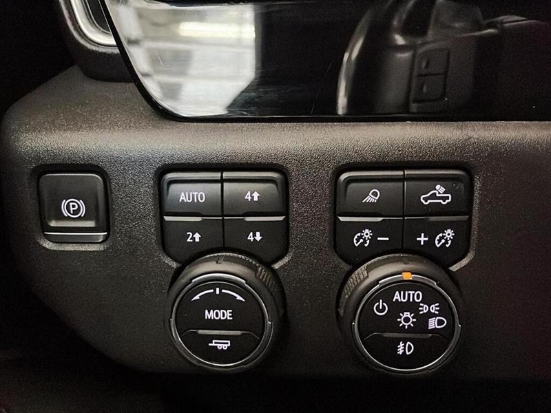 chevrolet Silverado 1500 2022 - 11