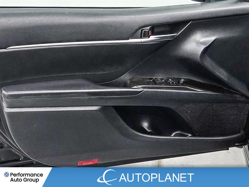 toyota Camry 2022 - 25