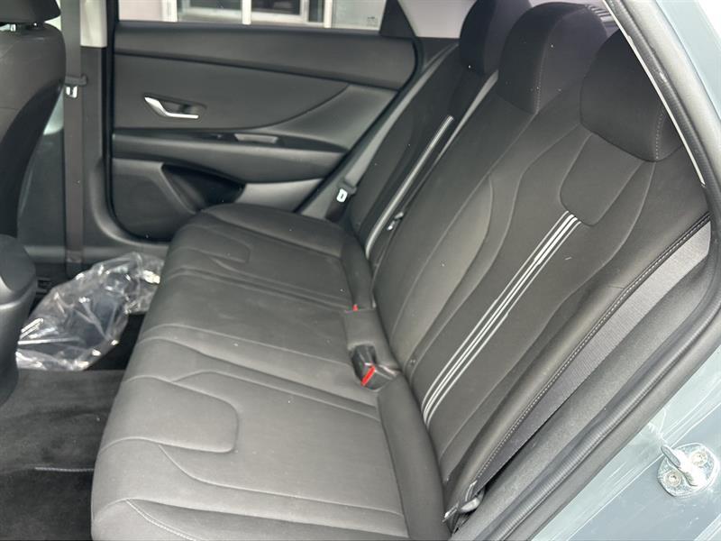 hyundai Elantra 2021 - 17