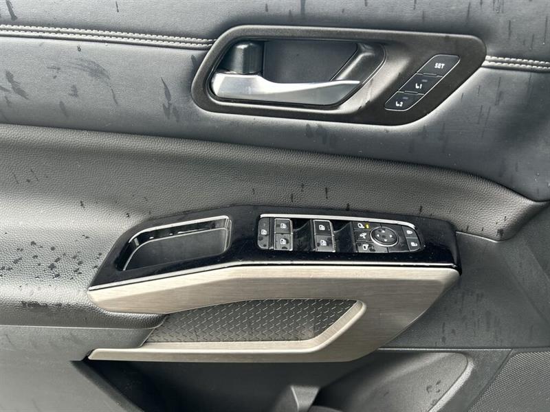 nissan Pathfinder 2023 - 27