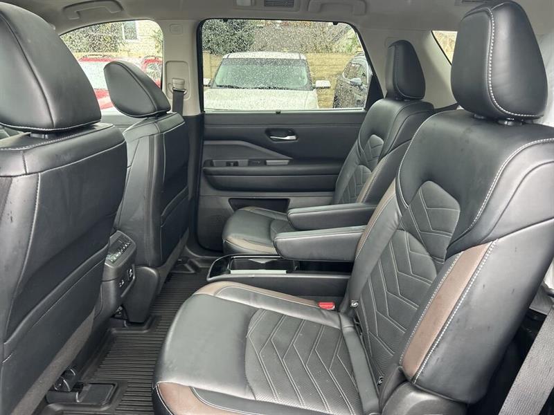 nissan Pathfinder 2023 - 36