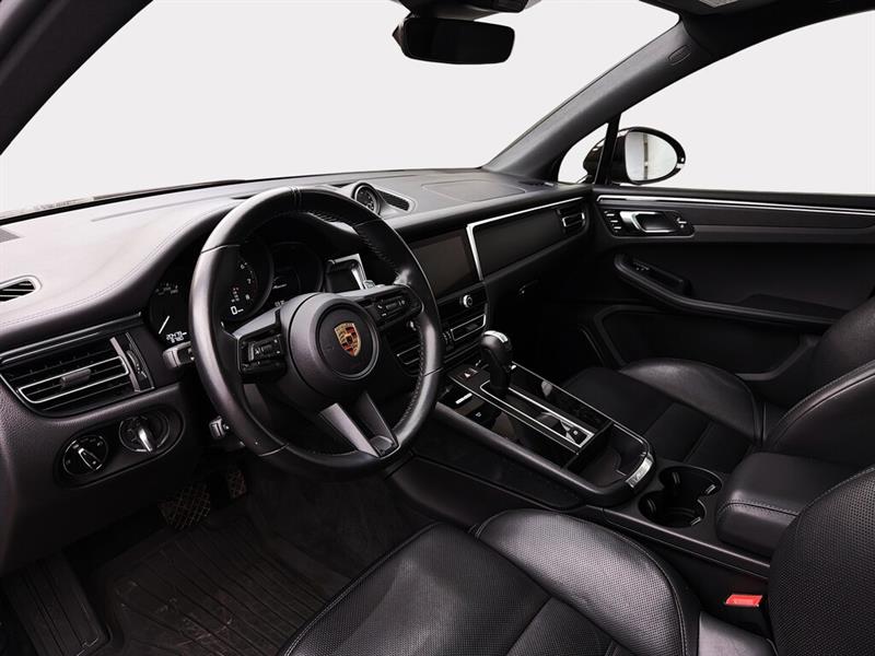 porsche Macan 2024 - 25