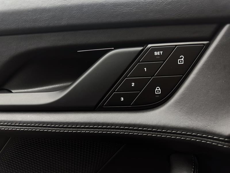 porsche Taycan 2023 - 31