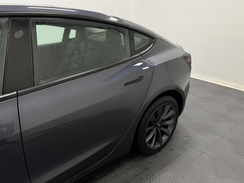 tesla Model 3 2022 - 4