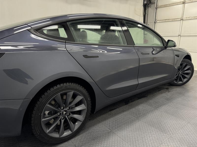 tesla Model 3 2022 - 11