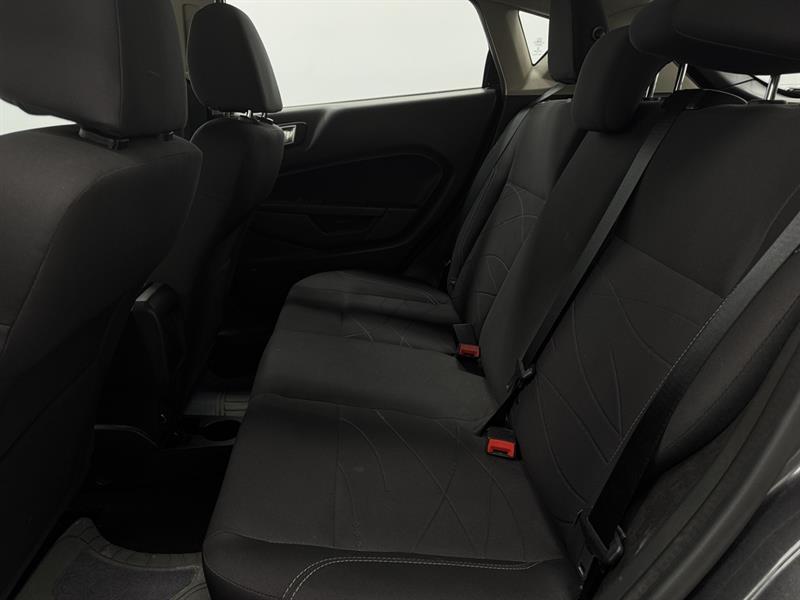 ford Fiesta 2015 - 27