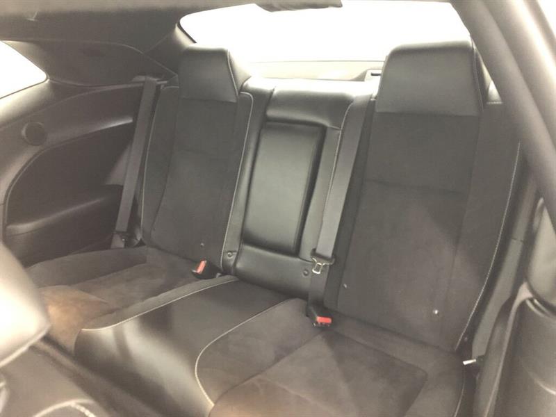 dodge Challenger 2022 - 23