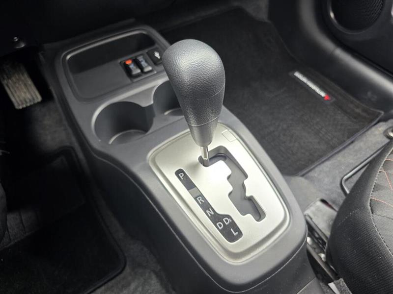 mitsubishi Mirage 2024 - 21