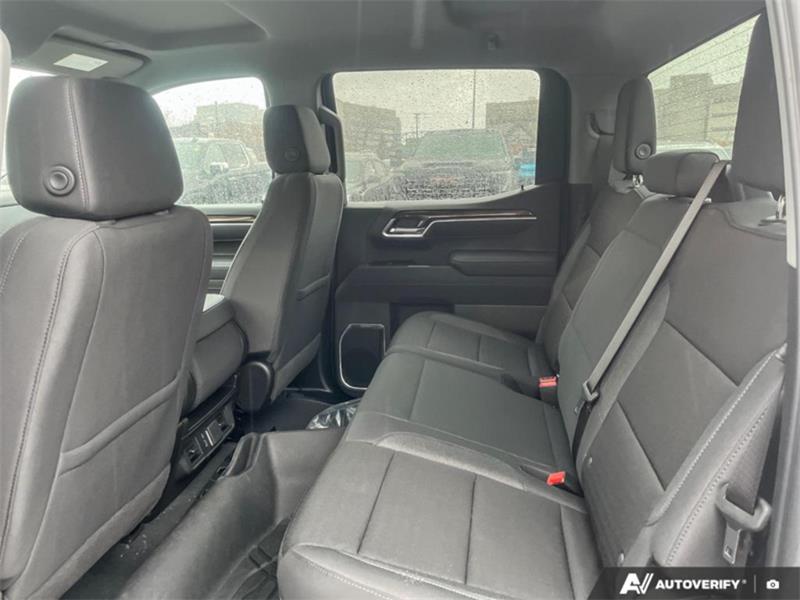 chevrolet Silverado 1500 2025 - 19