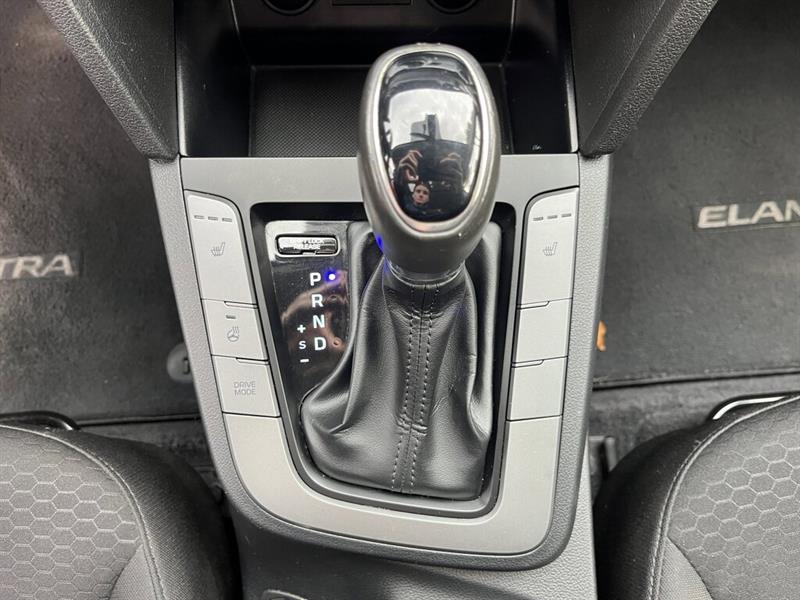 hyundai Elantra 2020 - 19