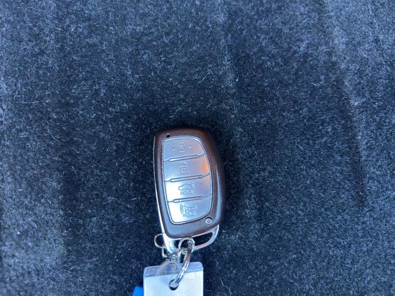 hyundai Elantra 2020 - 26