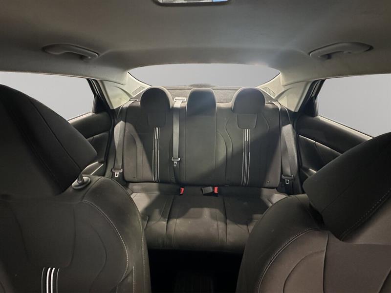 hyundai Elantra 2021 - 23