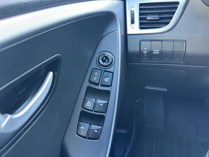 hyundai Elantra GT 2017 - 19