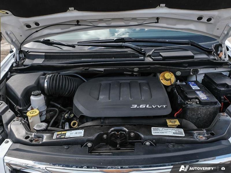 Chrysler Town & Country 8