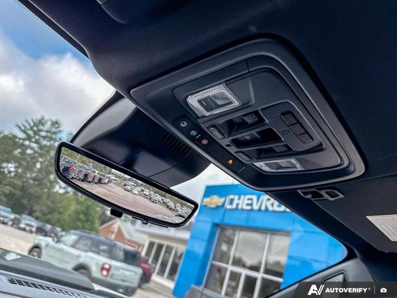 chevrolet Silverado 1500 2023 - 23