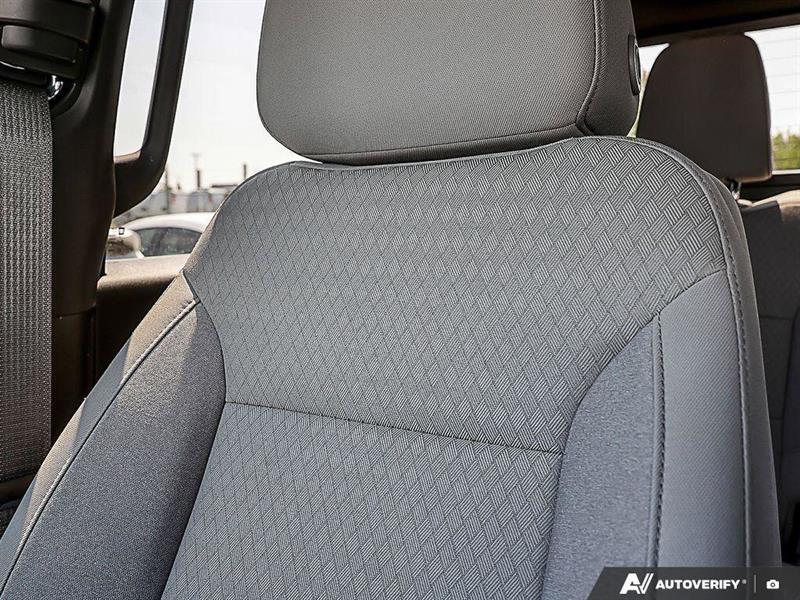 chevrolet Silverado 1500 2024 - 26