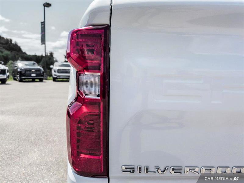 chevrolet Silverado 1500 2023 - 13