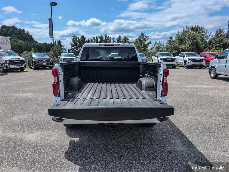 chevrolet Silverado 1500 2023 - 14