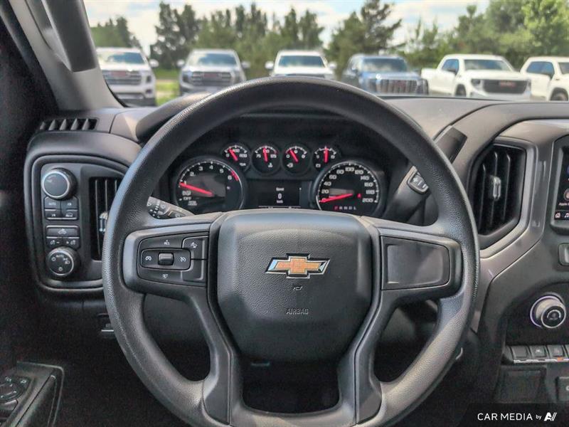chevrolet Silverado 1500 2023 - 16
