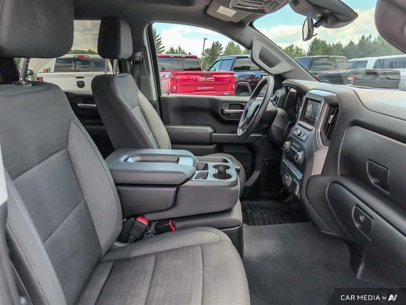 chevrolet Silverado 1500 2023 - 23