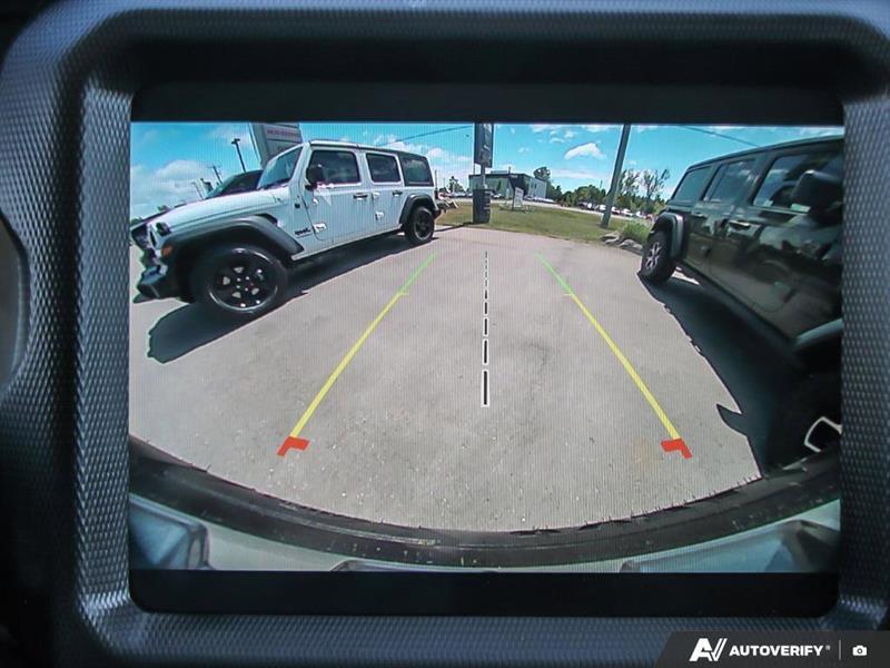 jeep Wrangler 2023 - 26