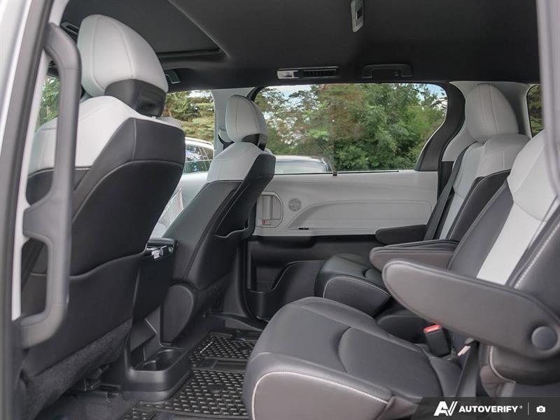 toyota Sienna 2025 - 26