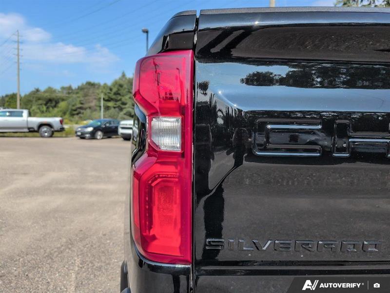 chevrolet Silverado 1500 2022 - 14