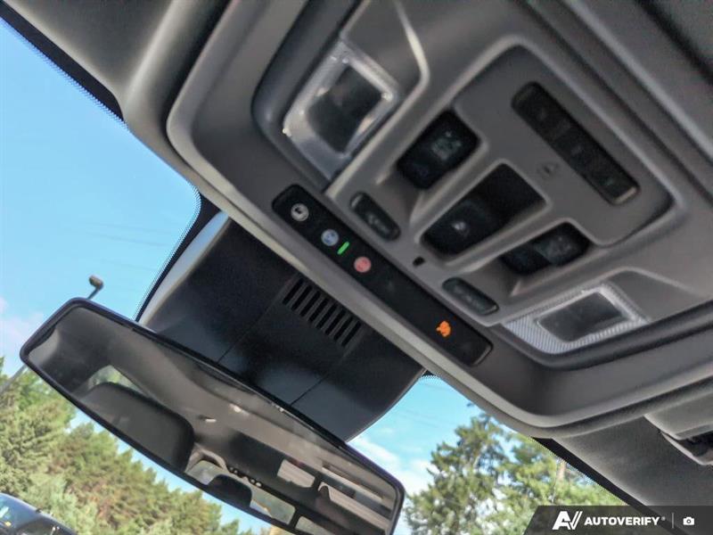 chevrolet Silverado 1500 2022 - 24