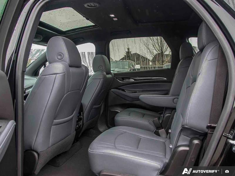 buick Enclave 2023 - 27
