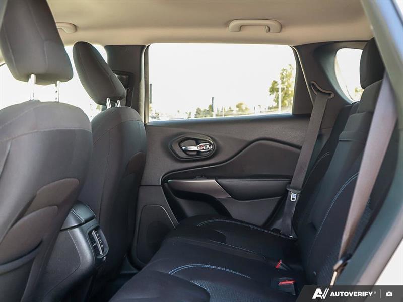 jeep Cherokee 2019 - 24