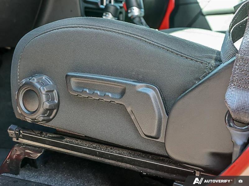 jeep Wrangler 2022 - 29