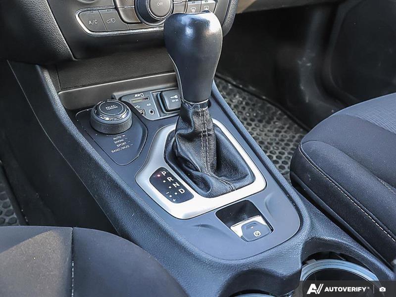 jeep Cherokee 2015 - 22