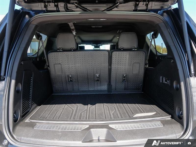 chevrolet Suburban 2023 - 14