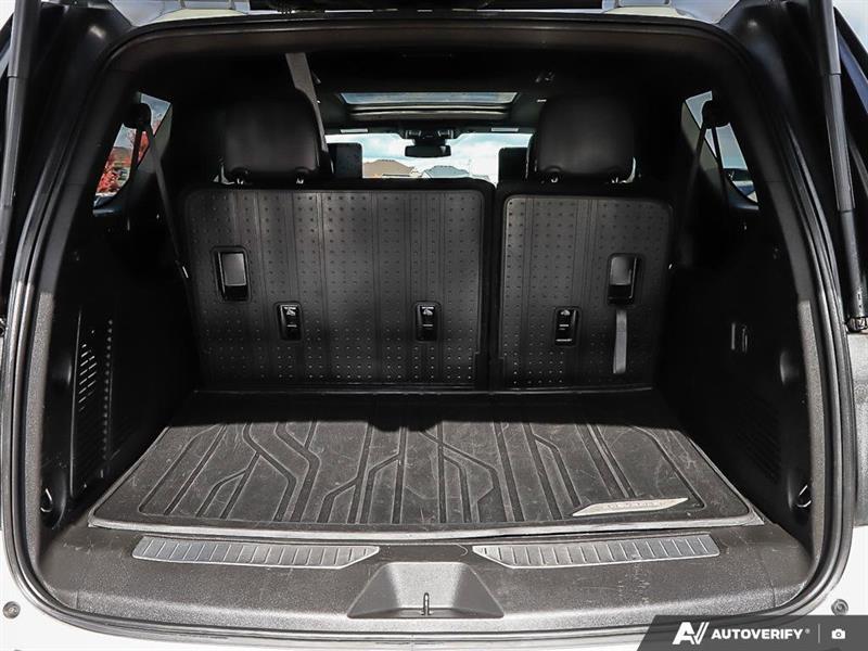 chevrolet Suburban 2024 - 14