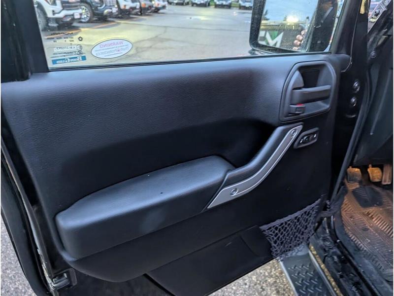 jeep Wrangler Unlimited 2015 - 11