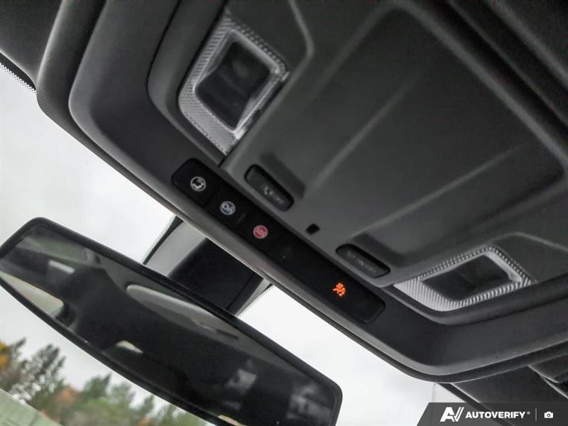 chevrolet Silverado 1500 2021 - 24