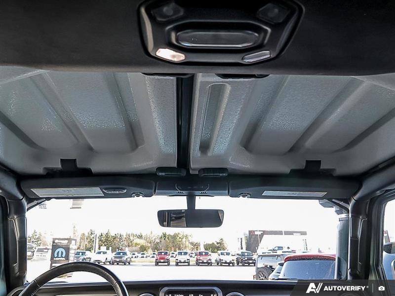 jeep Wrangler 2023 - 26