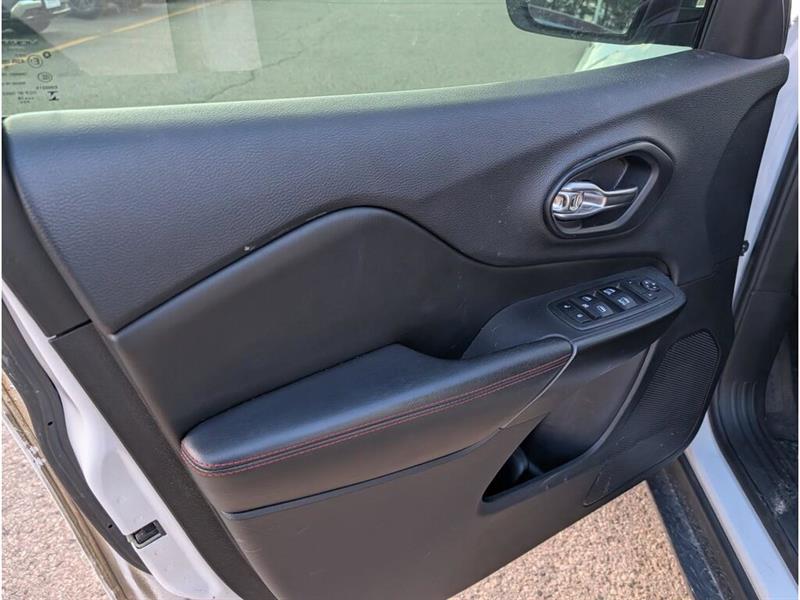 jeep Cherokee 2019 - 12