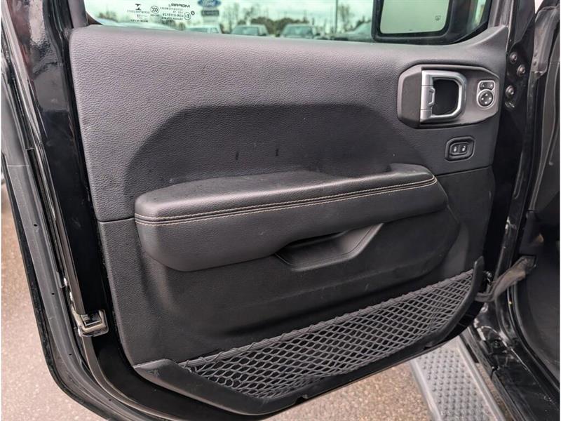 jeep Wrangler Unlimited 2019 - 11