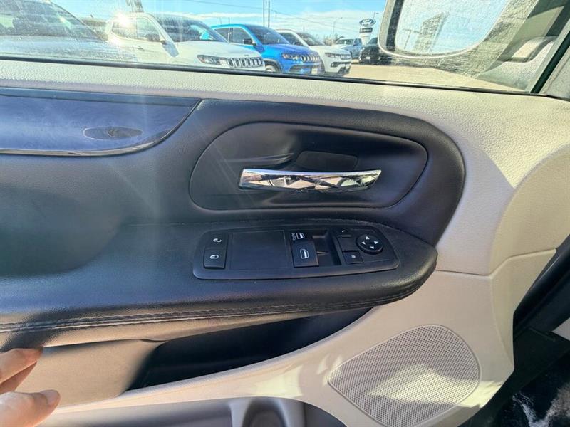 dodge Grand Caravan 2017 - 13