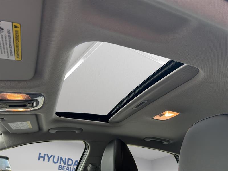 hyundai Elantra 2025 - 2